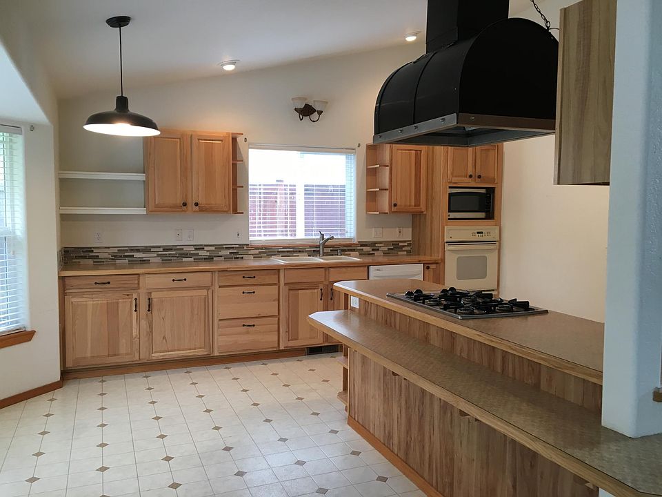 1st image of 3608 Nissing Way SE