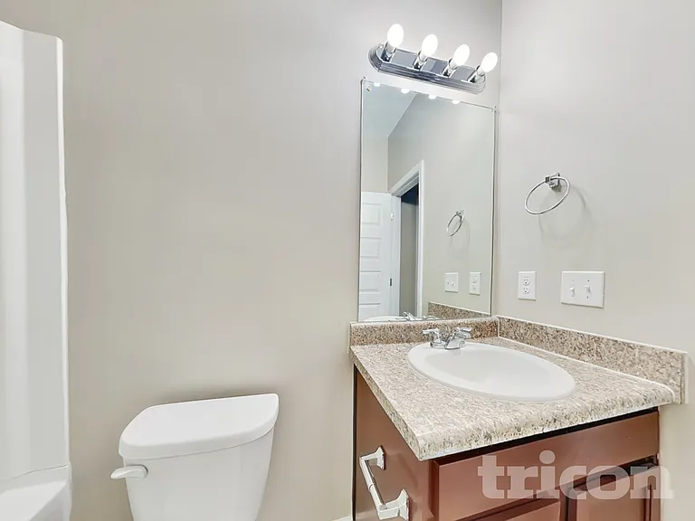 196 Sims Ct — Photo 13