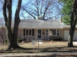 9002 Switzer Rd, Overland Park, KS 66214