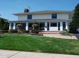 38 N Kensington Pl, Springfield, OH 45504