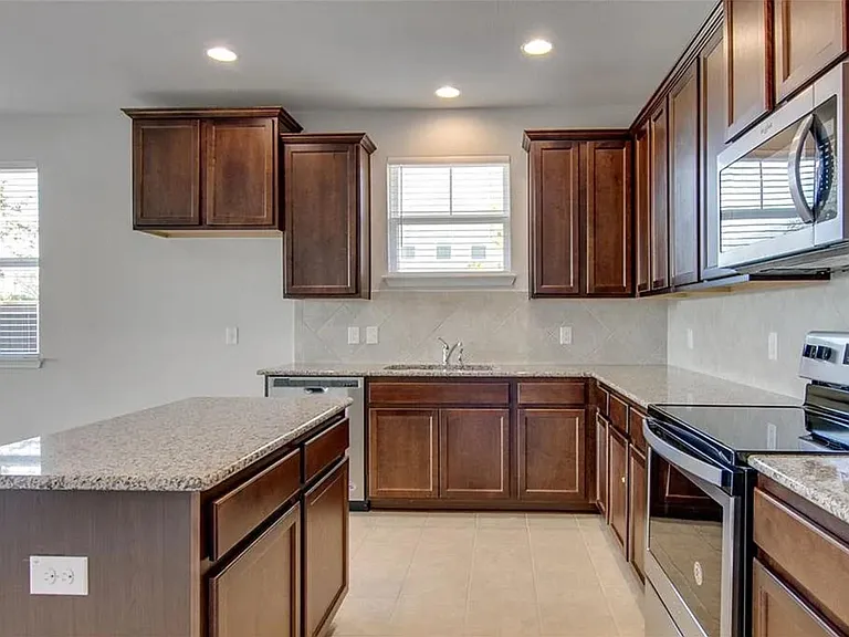 240 La Escalera Dr — Photo 14