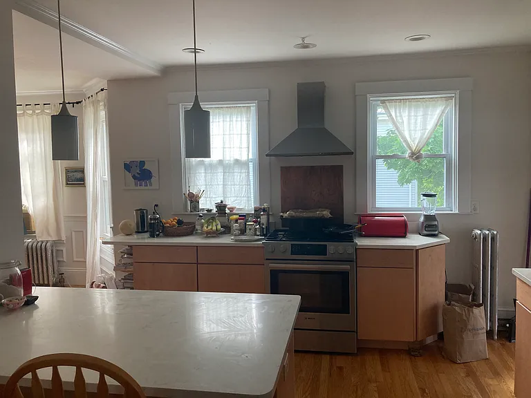 86 Park Ave — Photo 11