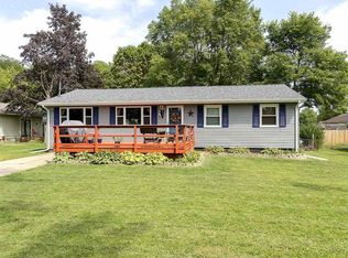 703 4th St S, Cordova, IL 61242