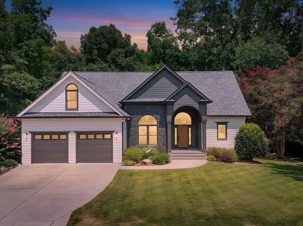 754 Parkridge Dr, Clayton, NC 27527