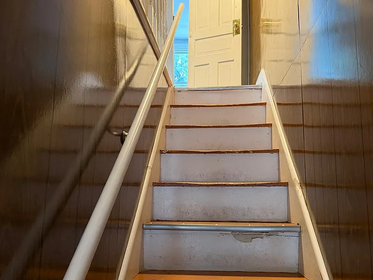 631 Belmont St #1 — Photo 6