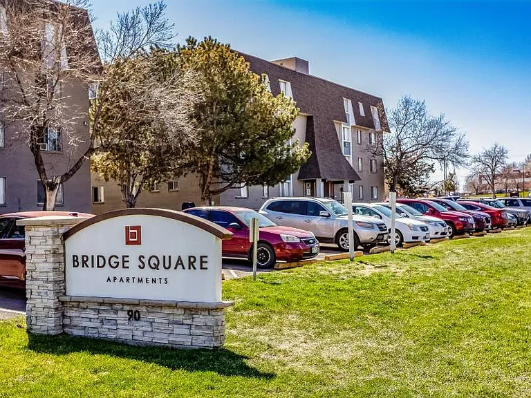 Bridge Square Apartments — Photo 24