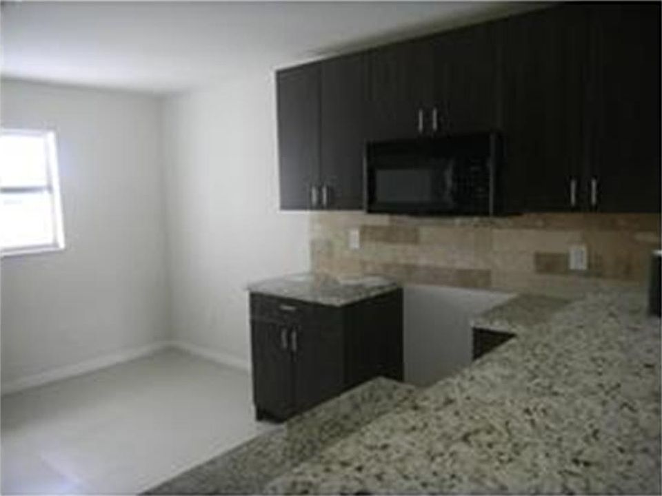 2nd image of 4431 SW 24th St