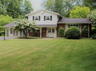 4 Square Circle Dr, Madison, OH 44057
