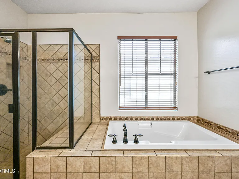 15340 W Dahlia Dr — Photo 24