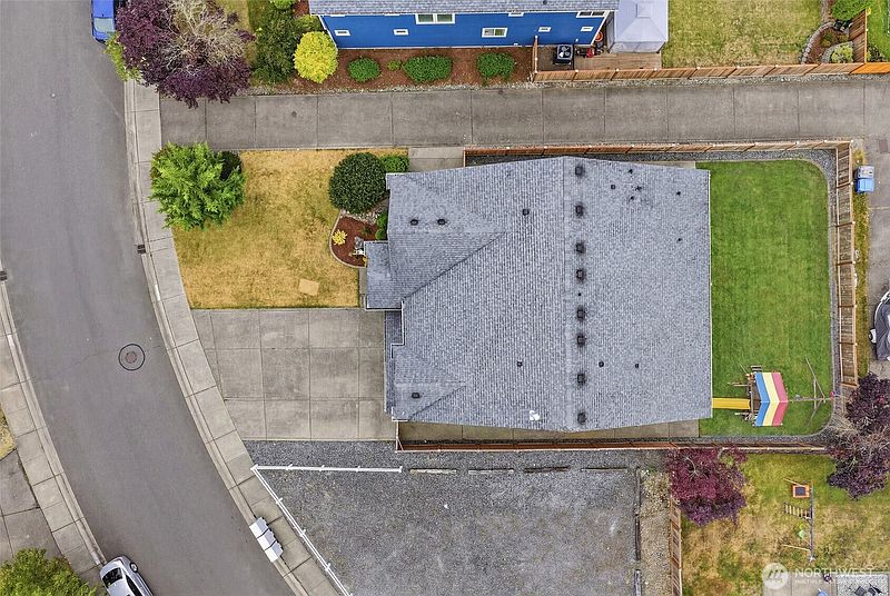 4th image of 20516 94th Avenue E