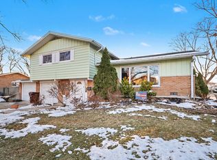 (Undisclosed Address), Oak Forest, IL 60452