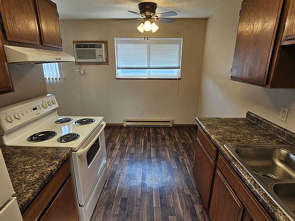 2nd image of 530 5th St E APT 103