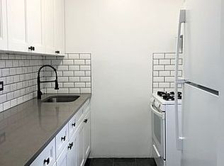 63-20 Woodhaven Blvd #2R, Middle Village, NY 11379