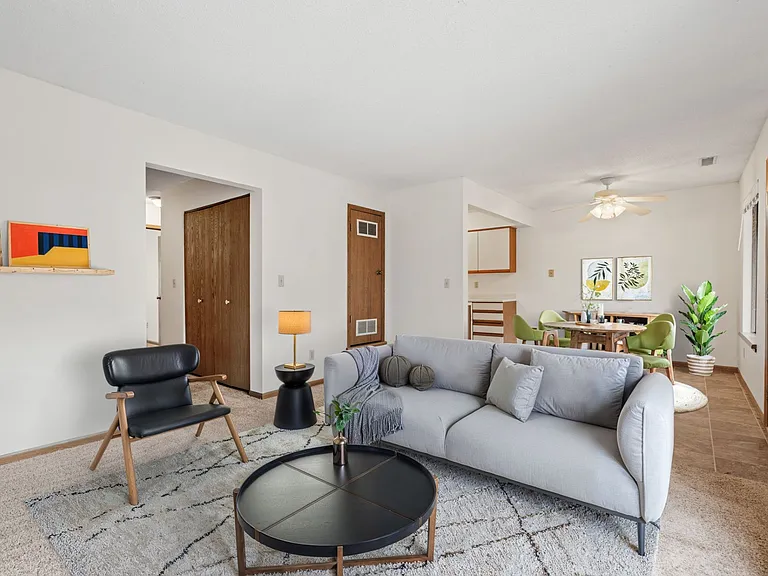 Zumbro - 2 Bed / 1 Bath - 920 Sq.Ft.