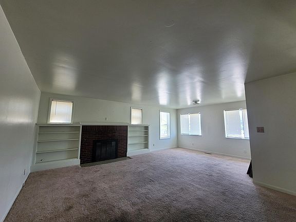 2nd image of 404 W Mill St APT 2