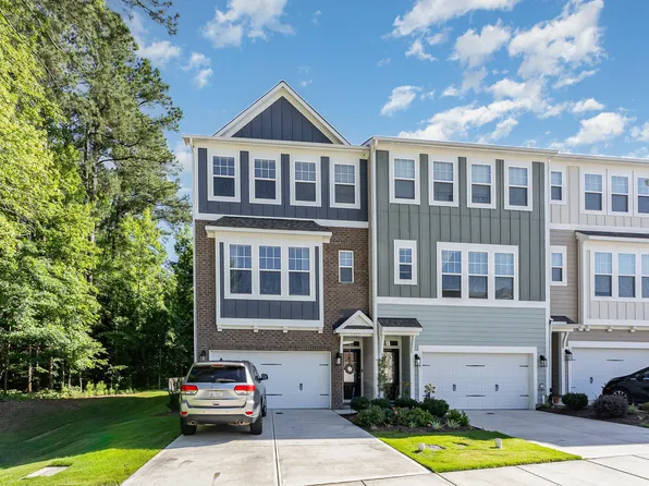 2866 Hunter Woods Dr, Apex, NC 27502