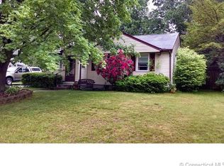 2 Lois Ave, Plantsville, CT 06479