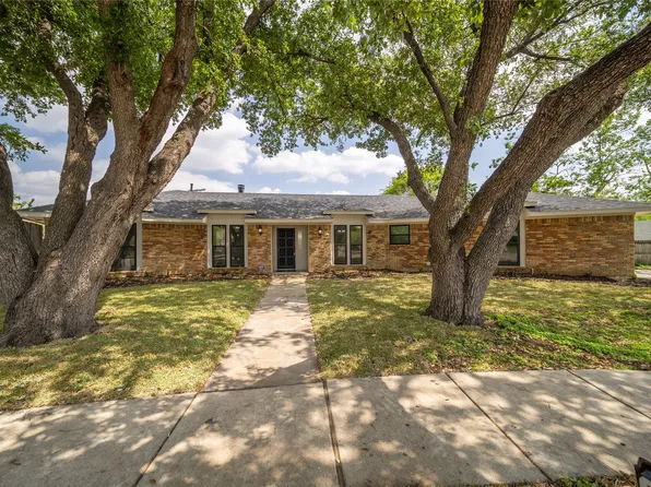1012 Rosewood Pl, Carrollton, TX 75006