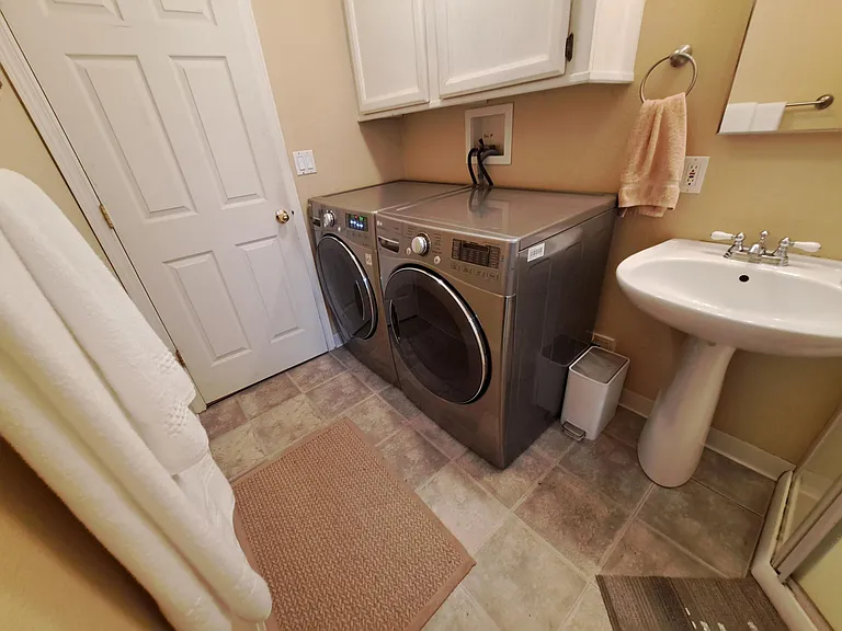 upgraded washer/dryer