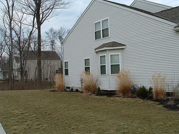 2nd image of 3740 Grimes Dr