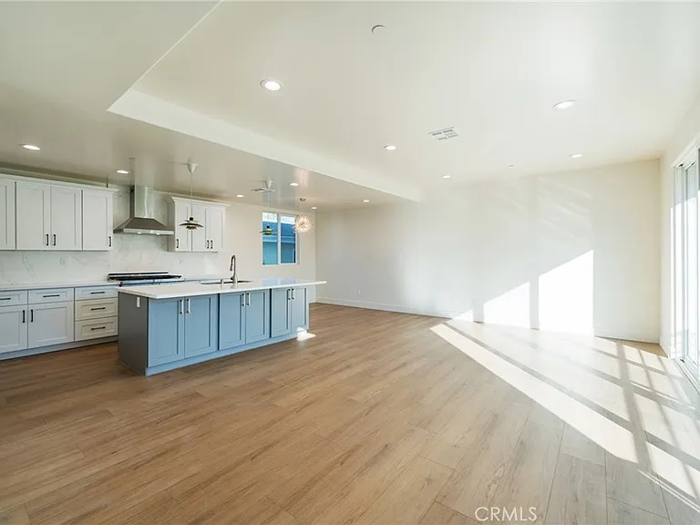 714 N Chestnut Ave — Photo 6