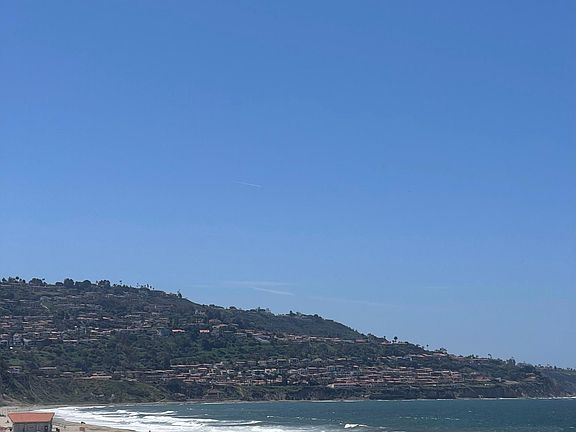 2nd image of 1800 S Pch #95