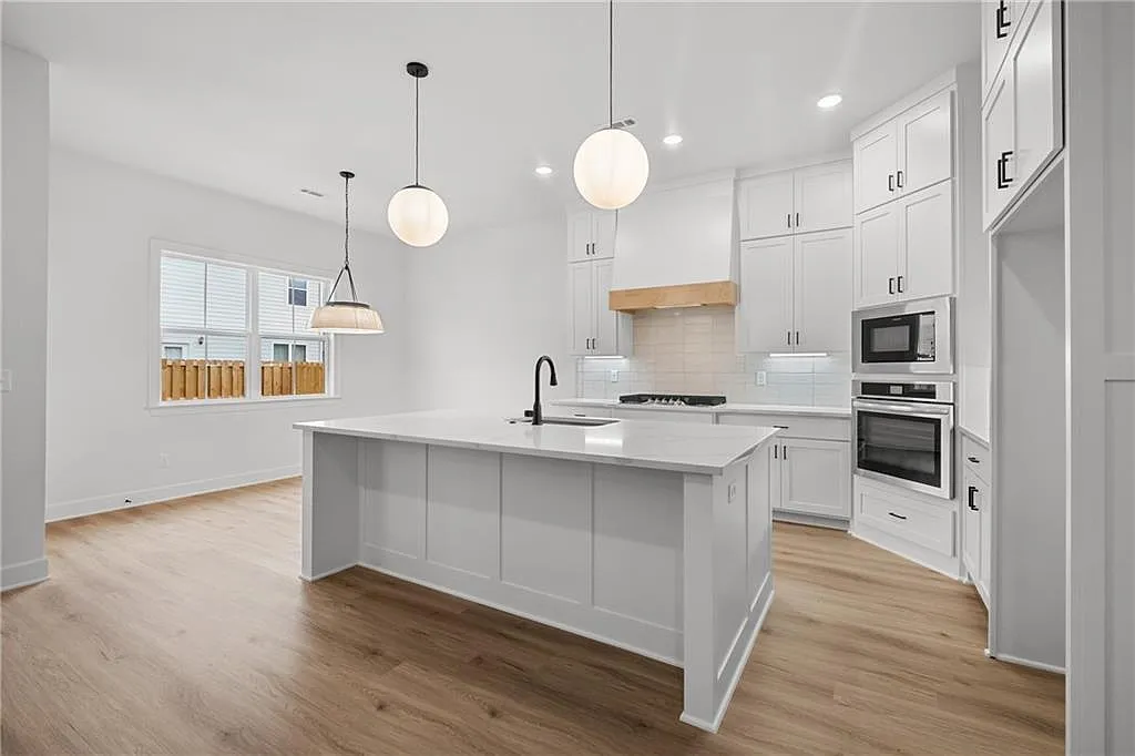490 Apollo Dr - 1 — Photo 3