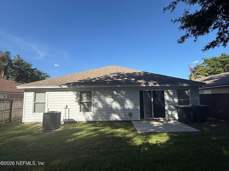 8796 Chambore Dr — Photo 31