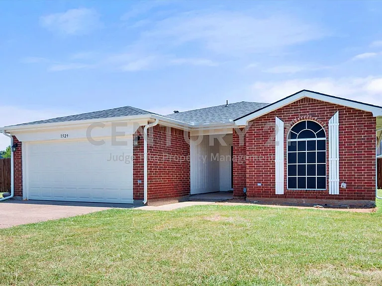1529 Bluewater Dr — Photo 4