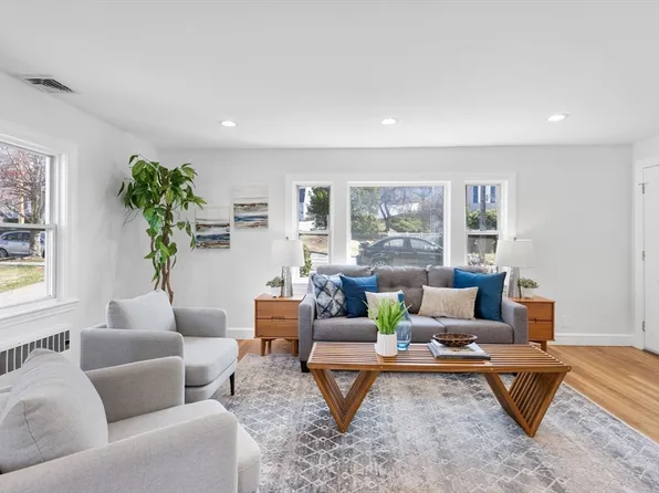 39 Wilson Ave #39, Watertown, MA 02472