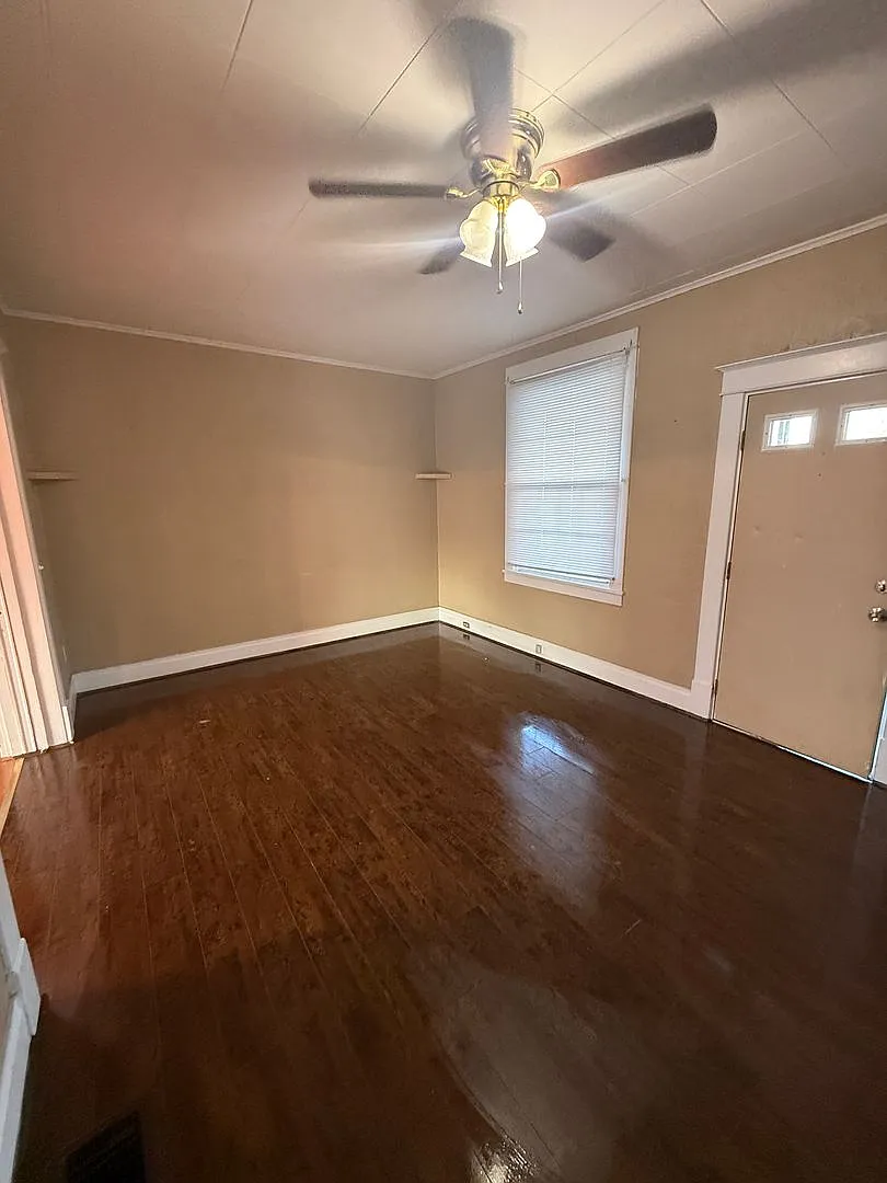 2-Bedroom 1 Bath House with Spacious Entertaining Porch — Photo 3