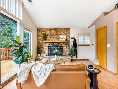 862 Strawberry Peak Rd, Twin Peaks, CA, 92391