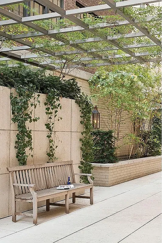 320 West 38th Street — Photo 4