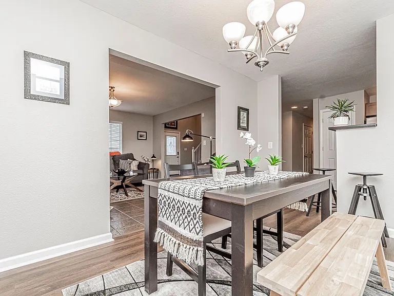 601 Seitz Ct — Photo 10