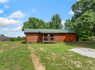 2530 Cottonwood Rd, Harrison, AR 72601