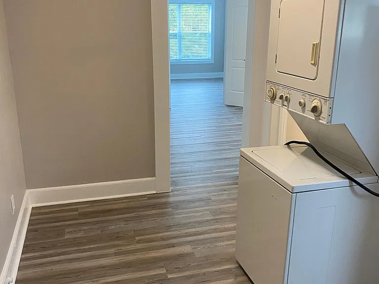 4625 E Side Ave #4 — Photo 10