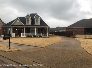 7325 Wind Park Dr W, Olive Branch, MS 38654