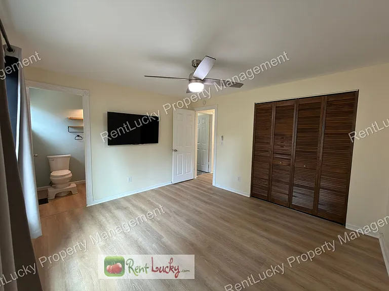 31911 42nd Ave SW — Photo 14