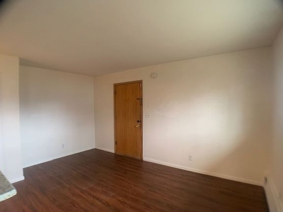 4th image of 2726 17th Ave E Unit 4