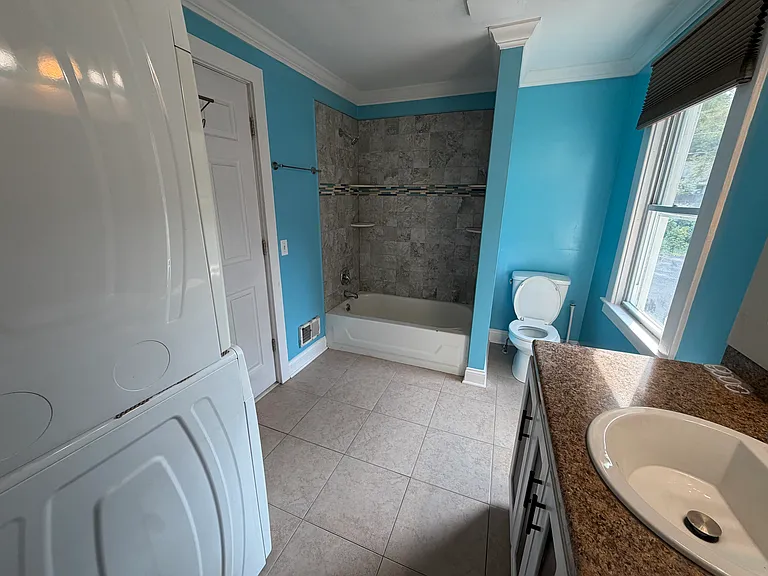 553 Britton Rd #LOWER — Photo 10