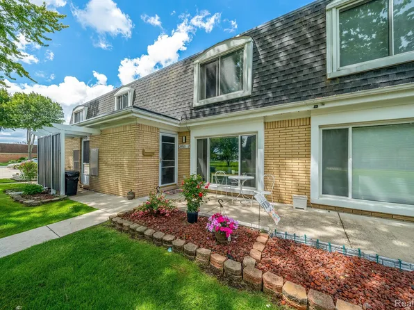 29960 City Center Dr APT 2, Warren, MI 48093
