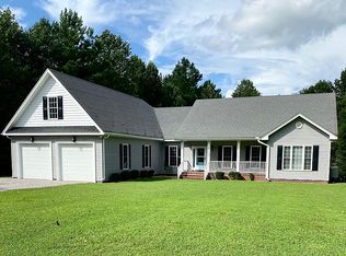 30043 Creek Side Ln, Courtland, VA 23837