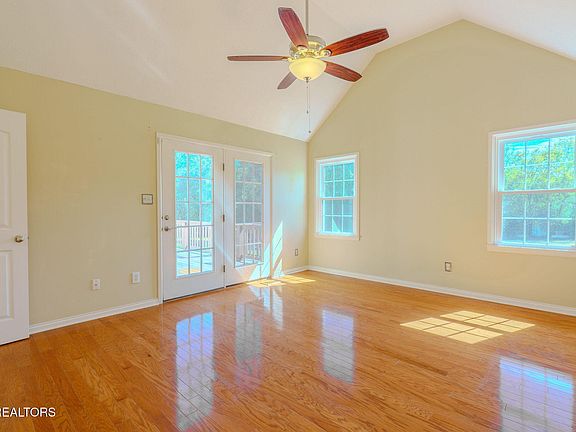 4th image of 4828 Shannon Run Dr