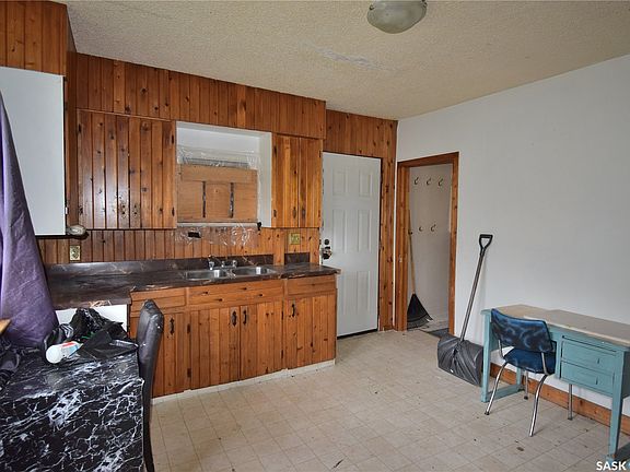 4th image of 664 7th Street E