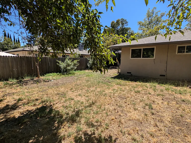 1110 Anderson Rd — Photo 16