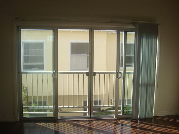 2nd image of 1014 14th St APT 6