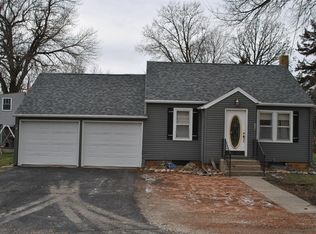 304 6th St, Livermore, IA 50558