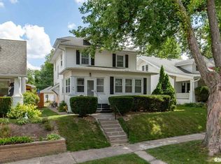 1122 3rd St #A, Moline, IL 61265