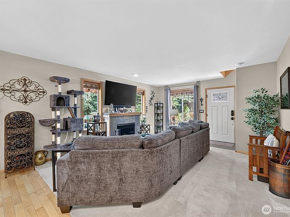 4th image of 2 Jasper Ridge Lane