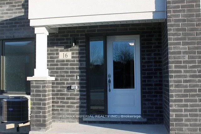 16 Thomas Armstrong Ln — Photo 2
